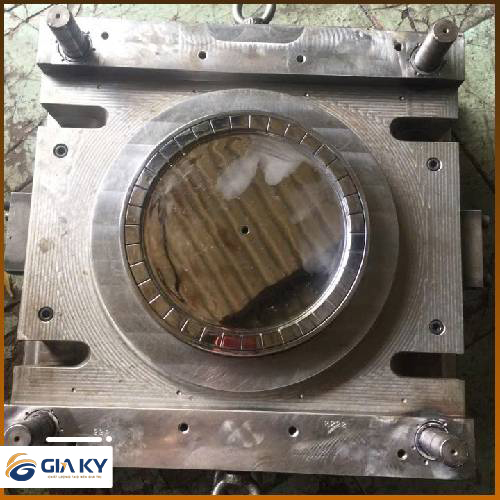 Gia công khuôn mẫu